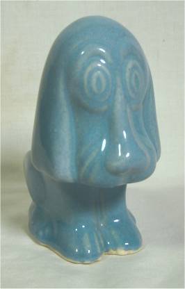 Blue bloodhound figurine in the Dakota Mini style.
